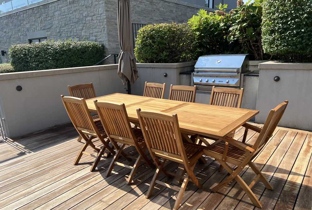 Kleopatra Extendable Table, Pedasa Arm Chair