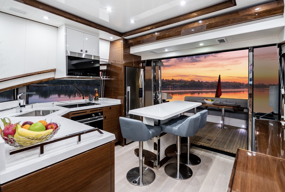 Prisma Piston | Yacht