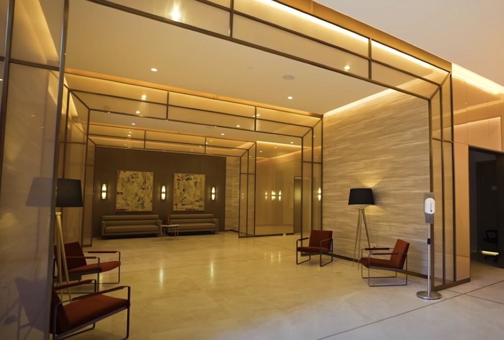 Zara | Skyline Tower - Long Island