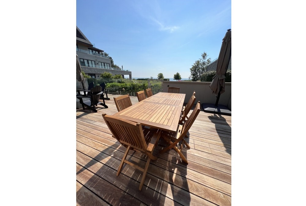 Kleopatra Extendable Table, Pedasa Arm Chair